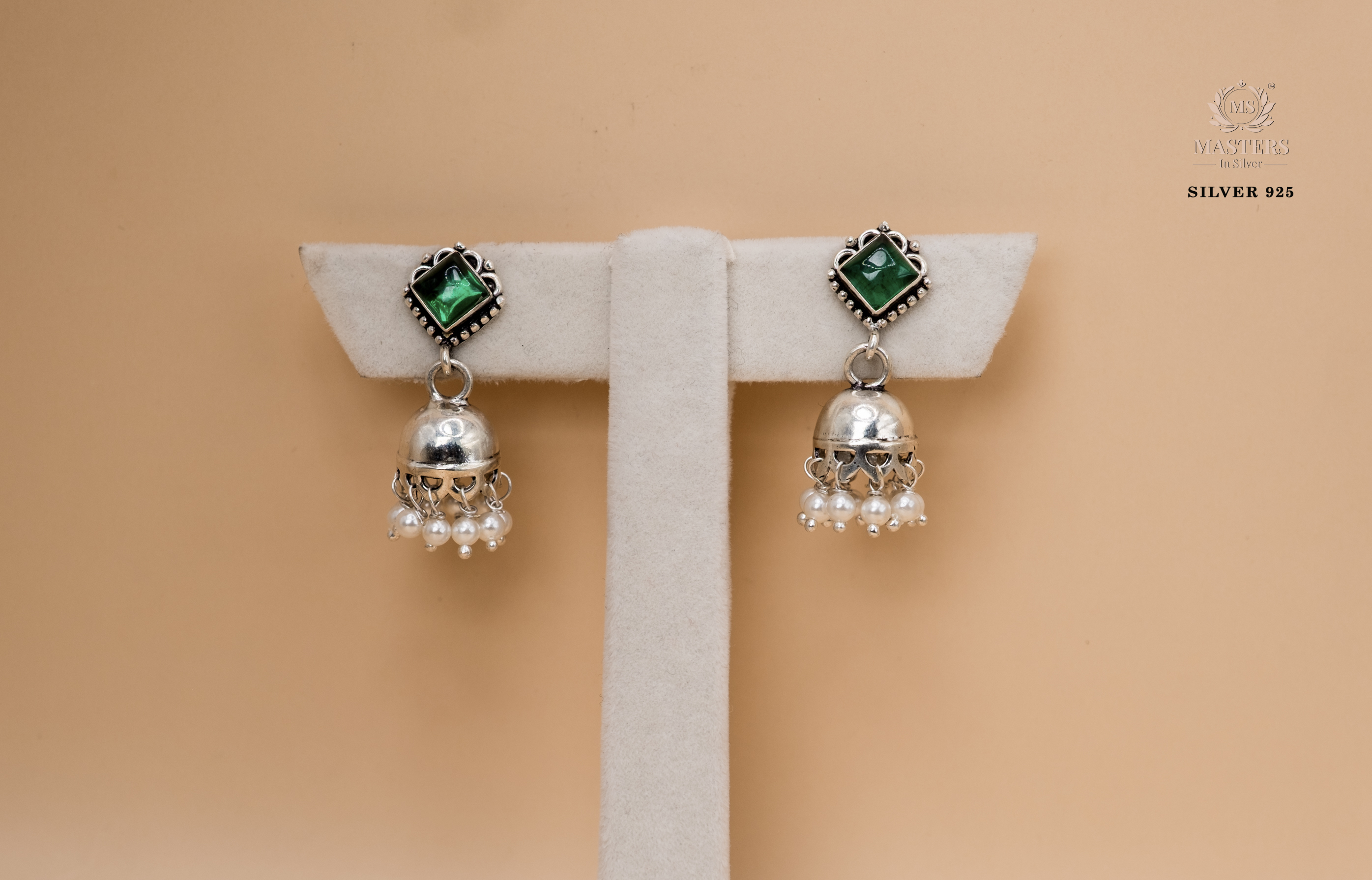 Women's accessories